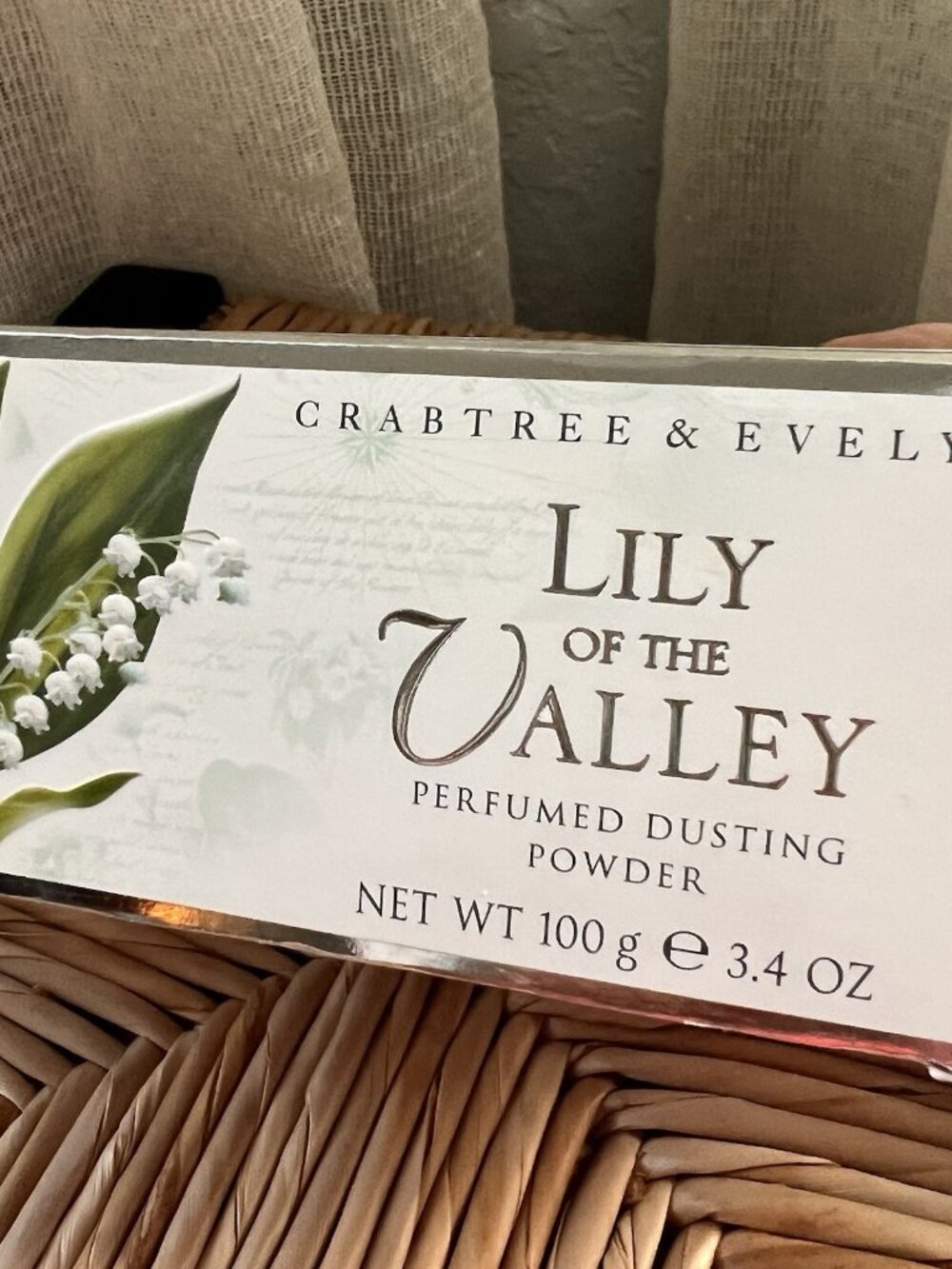 CRABTREE & EVELYN Perfumed Dusting Powder Lily of The Valley 3.4OZ New in Box